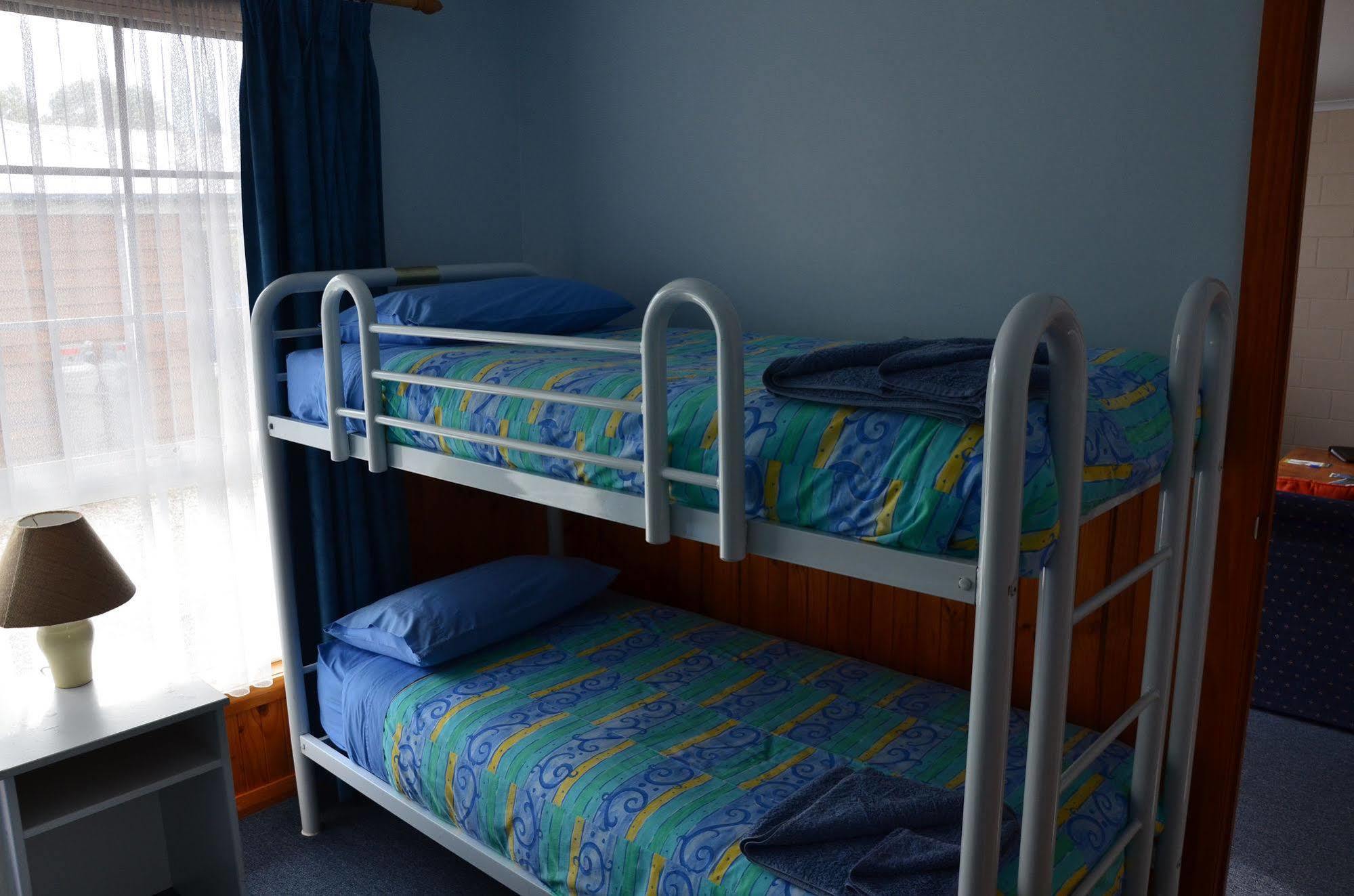 Castaway Holiday Apartments Strahan Dış mekan fotoğraf